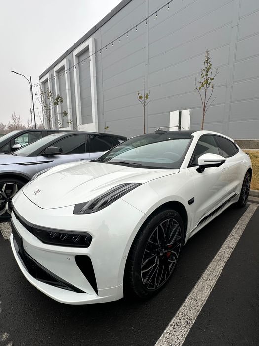 Zeekr 001 You Sprot 2025