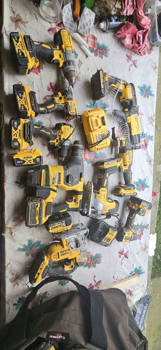 Se vinde scule milwaukee makita dewalt prețul difera de produs