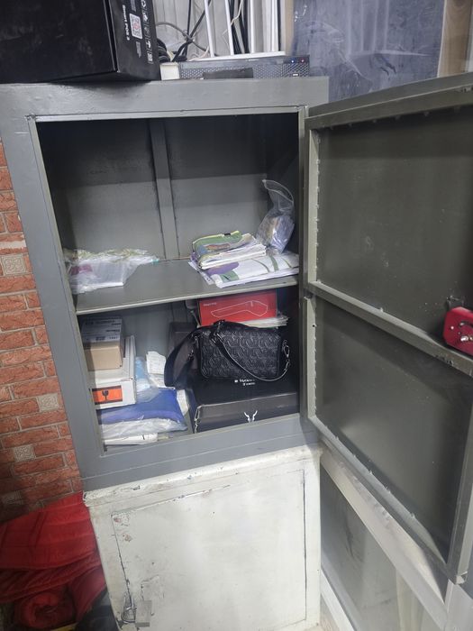 Шкаф металлический б/у