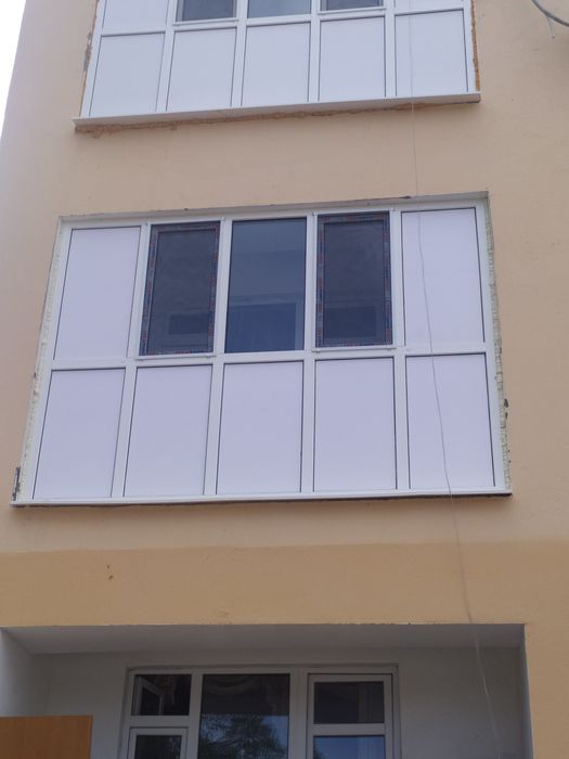 Пластиковые окна, двери, витражи.