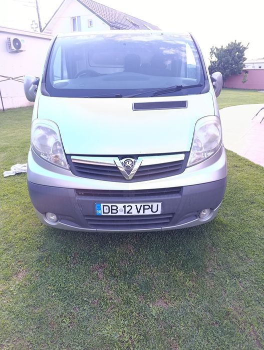 Dubița 3.5 t cu volan pe dreapta