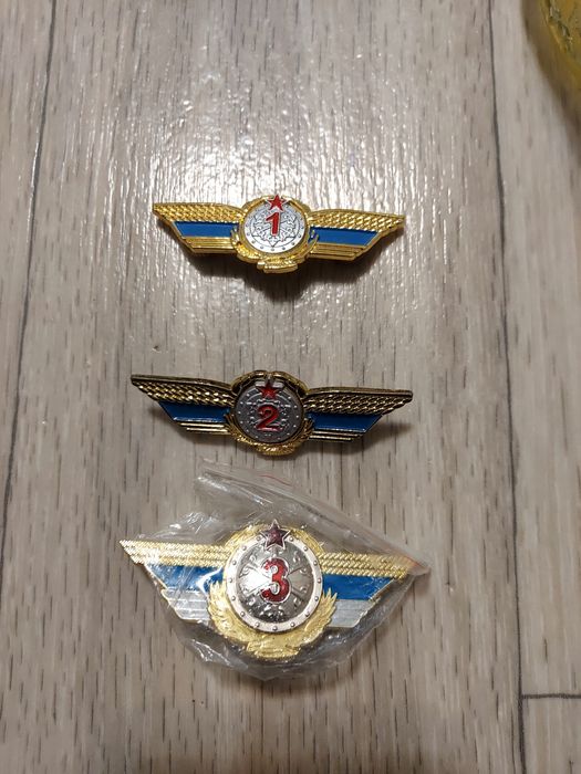 Продам погоны поштучно,можно целиком на парадную и повседневную форму