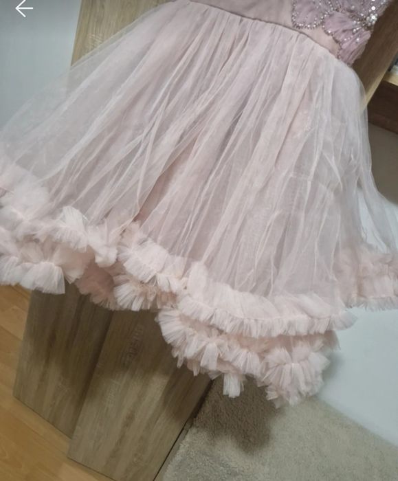 Purtata o singura data. Preț achiziție 700 lei.