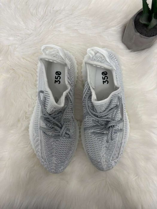 Yeezy Boost 350 V2 "Bone"