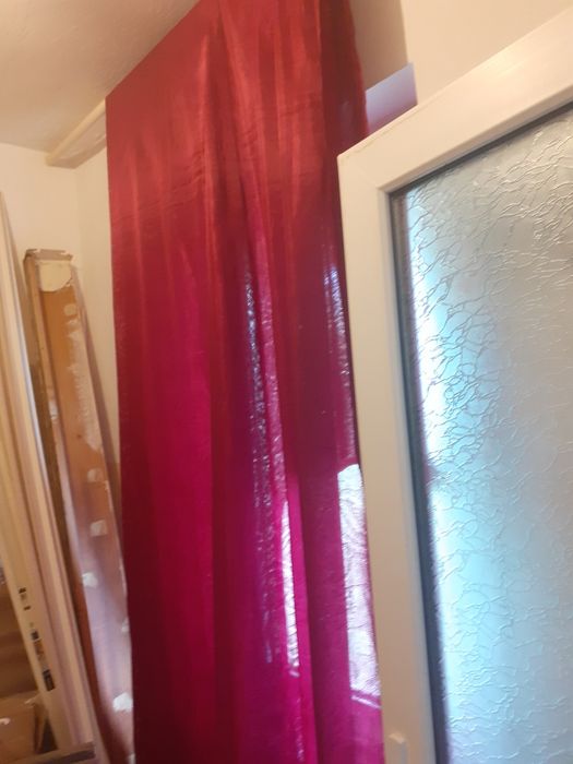 Draperii diverse mărimi și culori