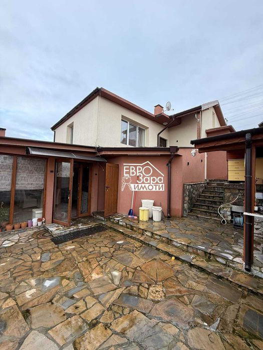 Уникална къща за продажба в село Ягода