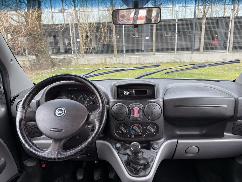 Vand fiat doblo 7 locuri