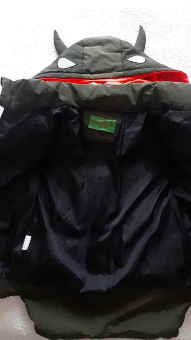 Продаю куртку детскую для мальчика 4-5лет в хорошем состоянии.