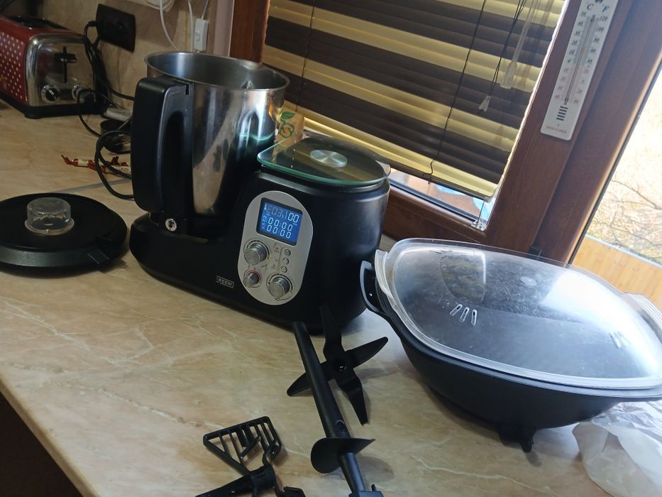 Мултифункционален кухненски робот Beem Thermostar Mixx & Cook.