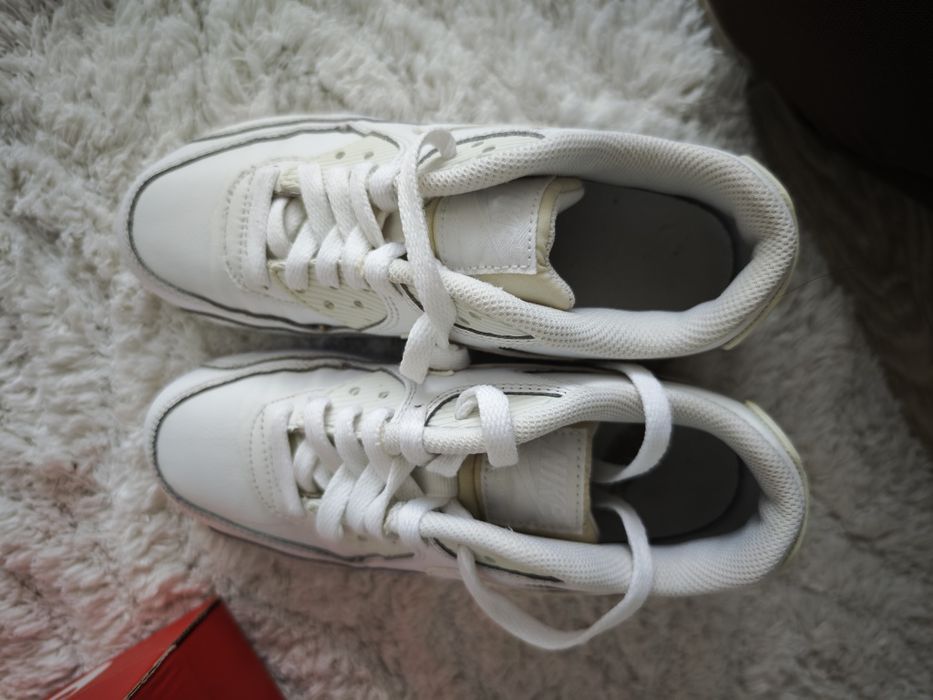 Дамски маратонки Nike Air Max 90/ бели 36 номер