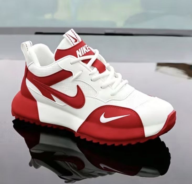 Чисто нови Nike обувки