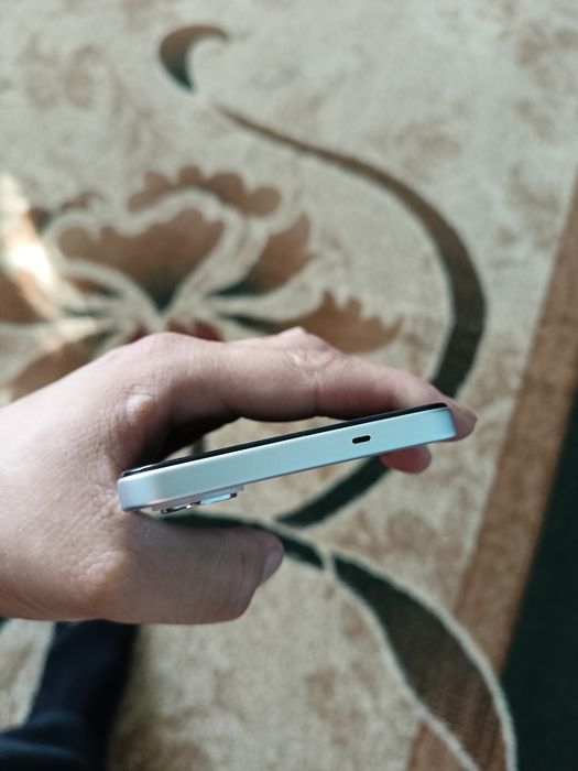 Срочно продам телефон