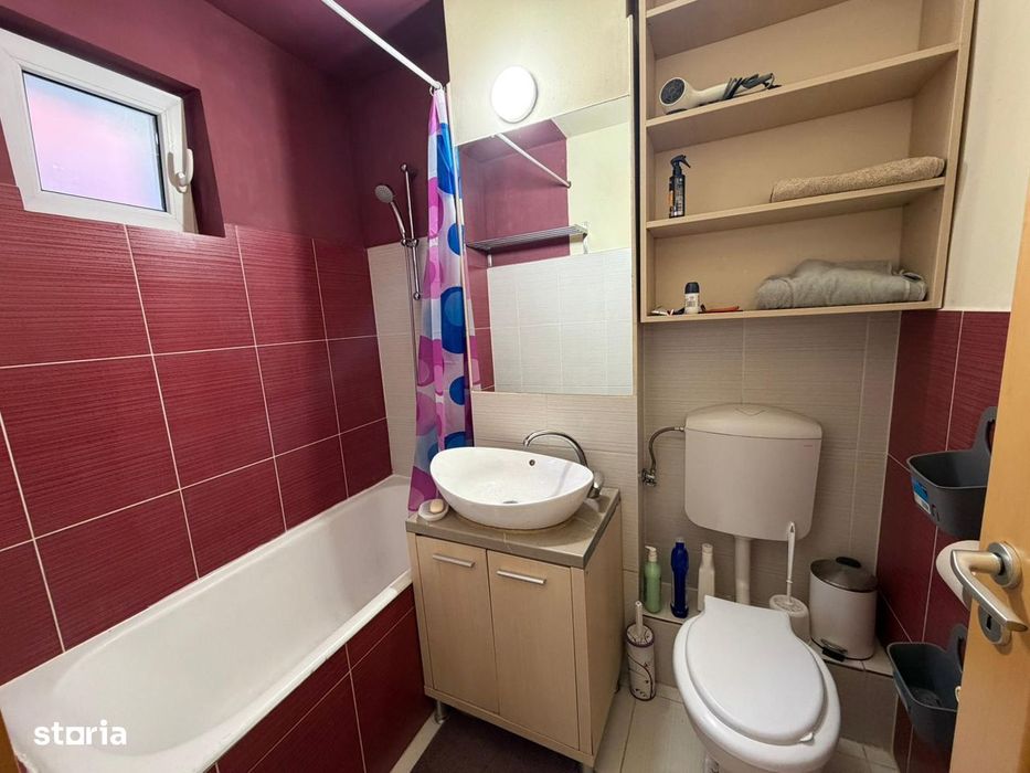 Inchiriez apartament 3 camere Centru Civic -Gara