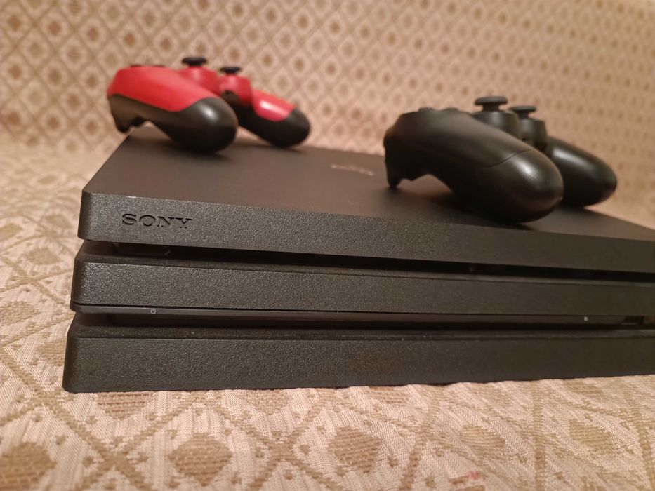Ps 4 pro , / 2 джойстика, +игры