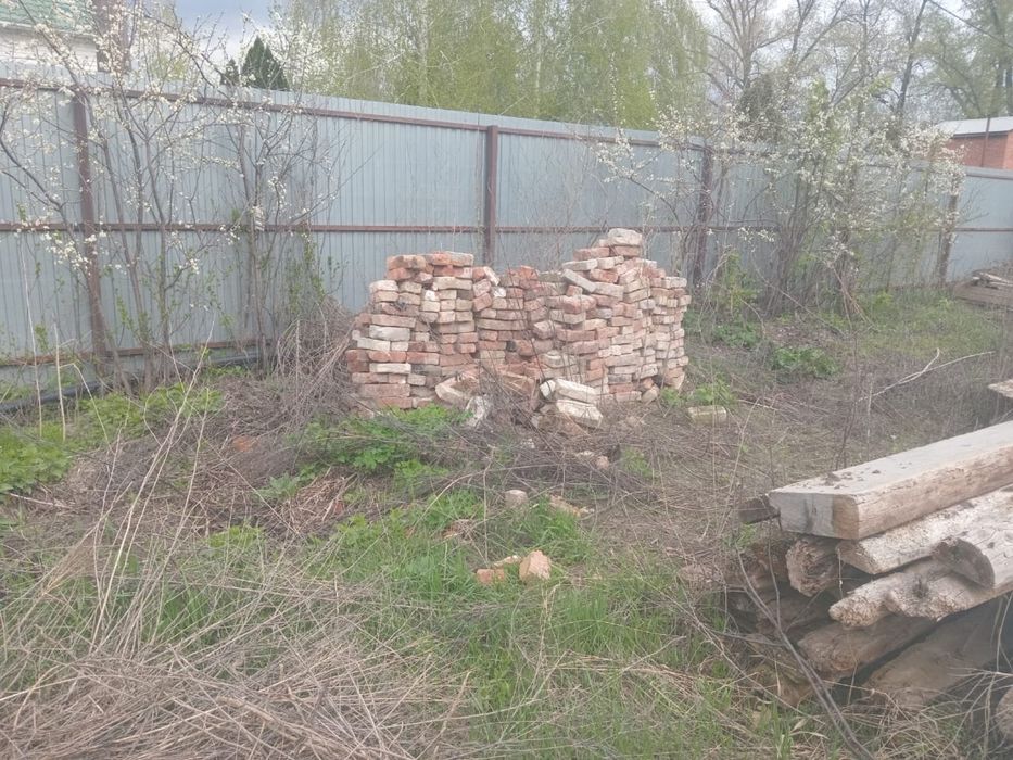 Продам оконные рамы и лес