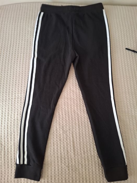 2 броя детски долнища Адидас