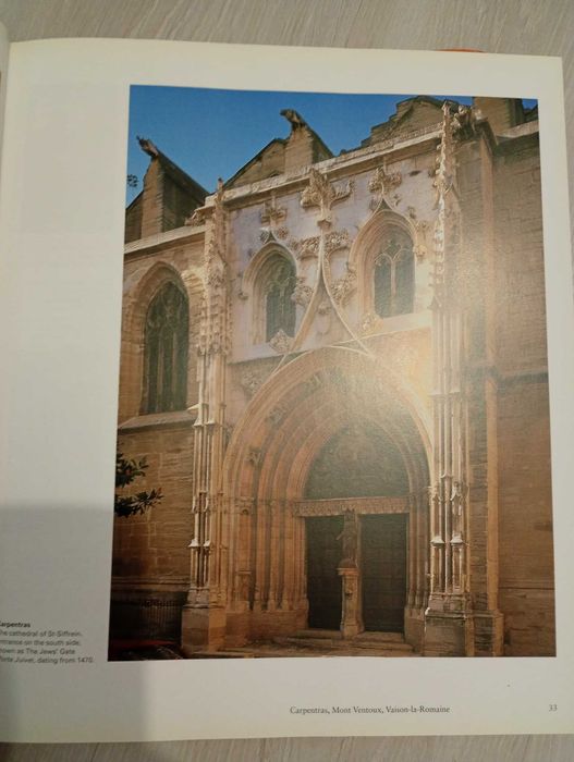 Provence. Art and Architecture. Editura Konemann