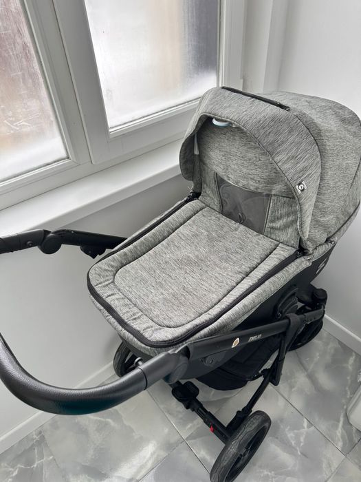 Продам коляску Adamex 2 в 1