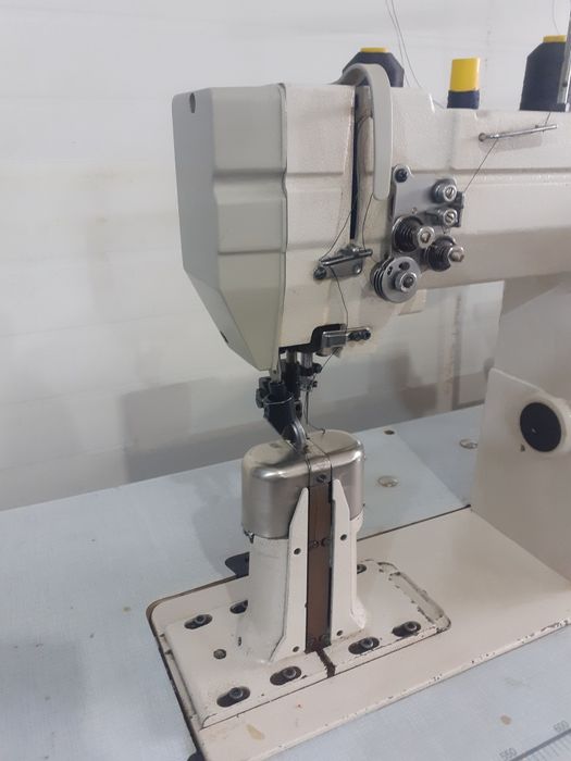 Колонковая швейная машина