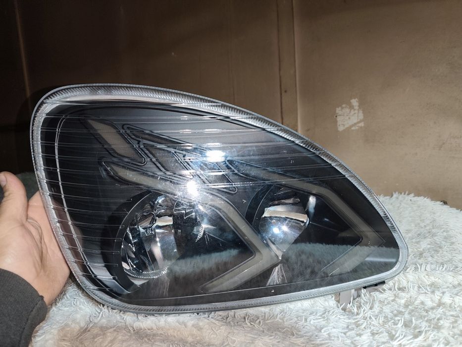 Продам АМG фары.