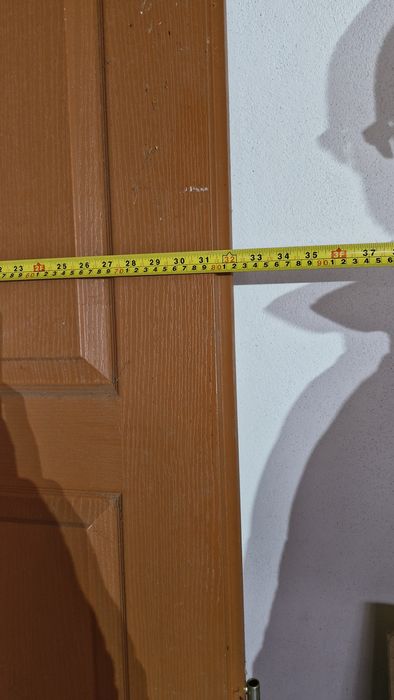 Vând ușă de lemn pentru magazie