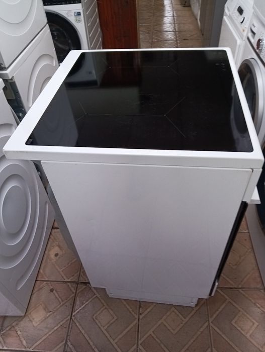 Печка с индукционни котлони Elektrolux с 2 години гаранция!