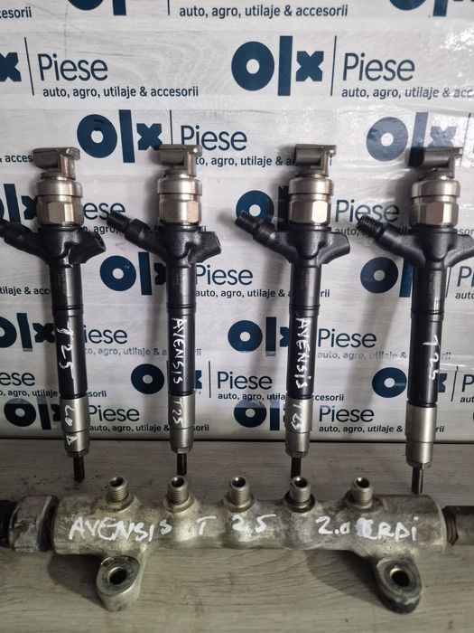 Injector/injectoare Toyota Avensis T25 motor 2.0crdi, 1AD-FTV