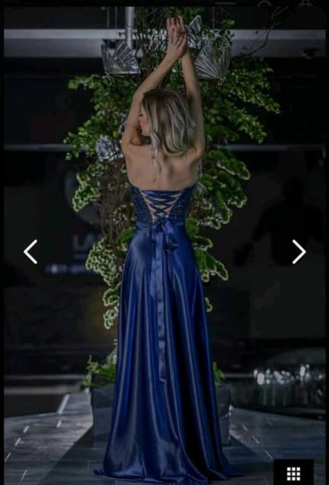 Официална рокля / бална рокля