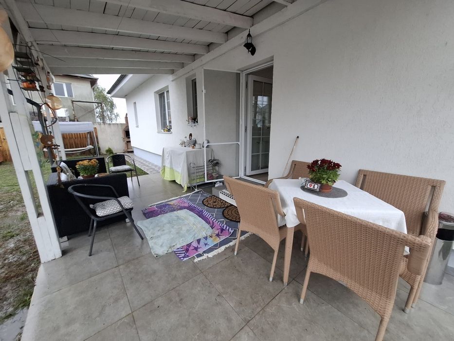 Casa  parter de închiriat Buftea - Crevedia, 4 camere , curte 430 mp.