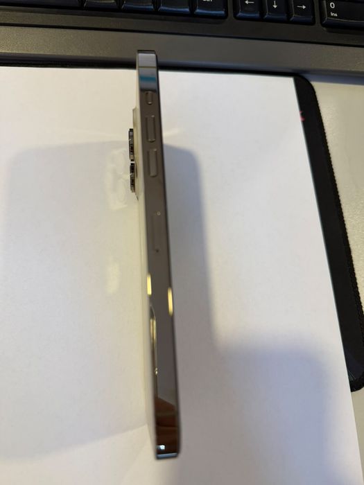 Продам айфон 14 pro max на 256 gb