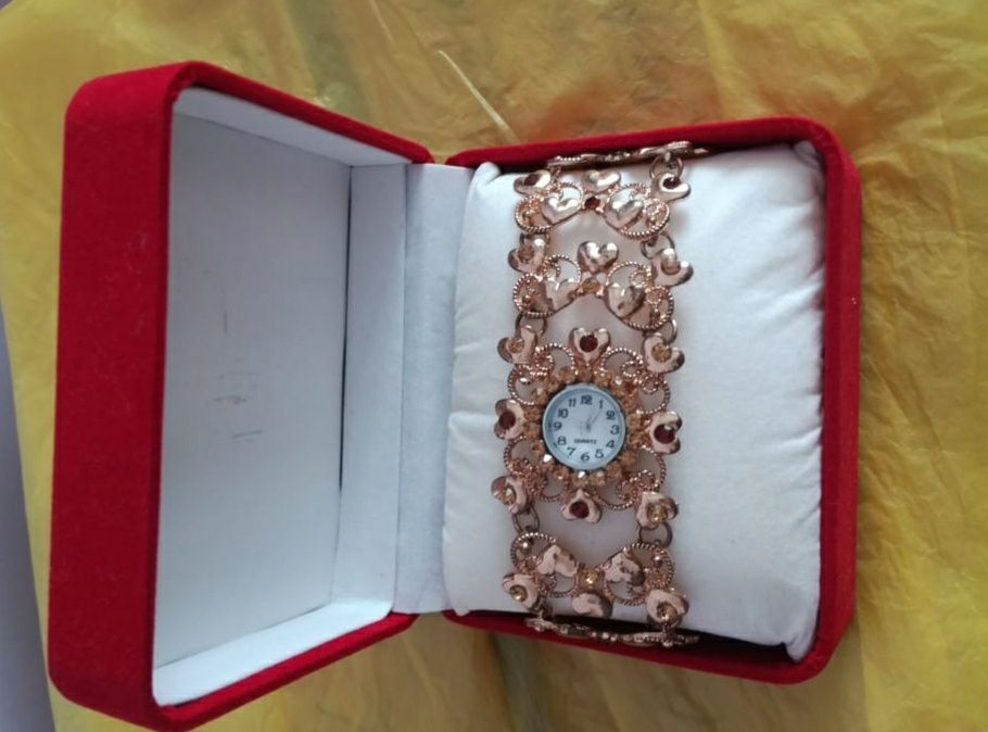 часы  женские сувенирные