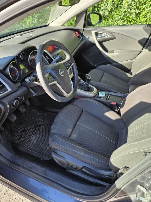OPEL Astra 2011 — imagine 5