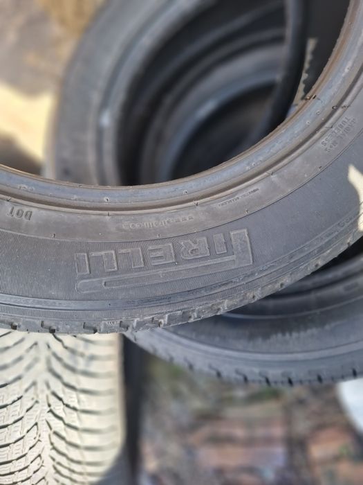 Vand 2 anvelope 225 60 18 preli de iarna bune