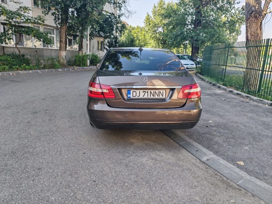 MERCEDES-BENZ E-Class 2012 — imagine 4