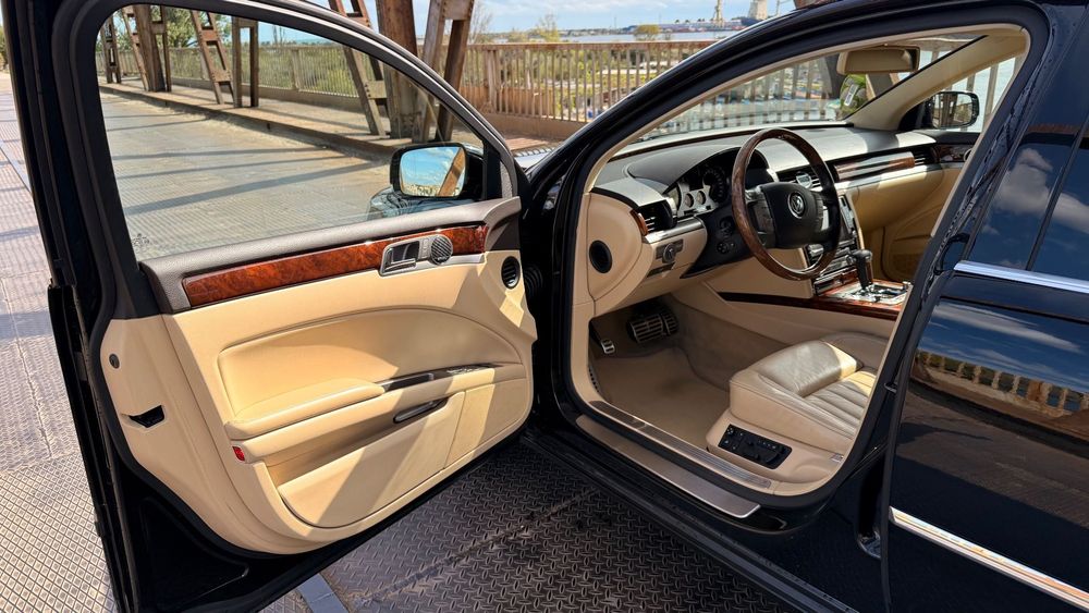 Volkswagen Phaeton Al doilea proprietar în România, dețin 2 chei si 2telecomenzi vbasto.