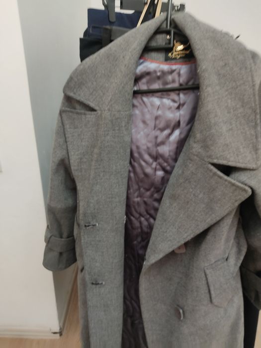 Продаю куртки весенние