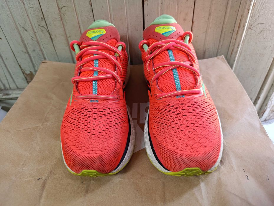 ''Saucony Triumph 18 ''оригинални мъжки маратонки 43 номер