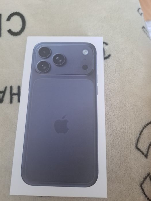 Продам Айфон 17про мах