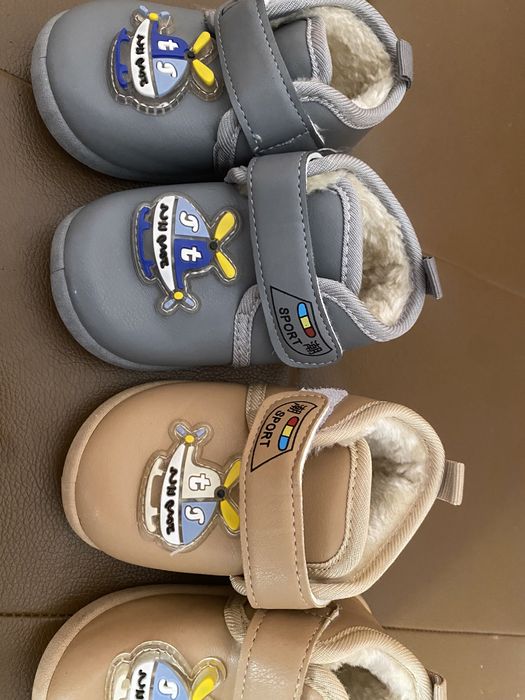 Продам детскую обувь новые