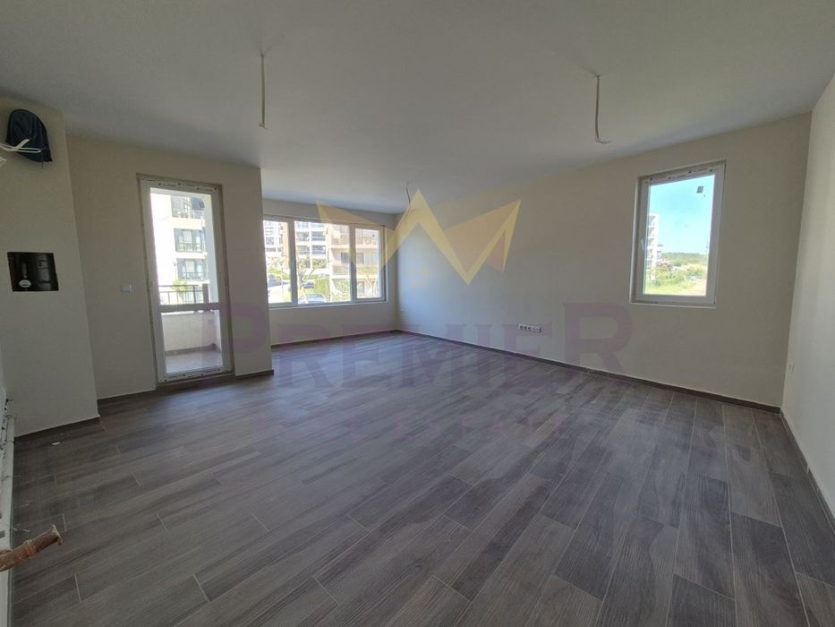 Продава се Тристаен апартамент в Бургас, Меден рудник - зона Д - 93 кв.м за 1615 €/кв.м - Снимка #4