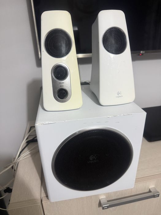 Sistem Logitech 2.1 Z523