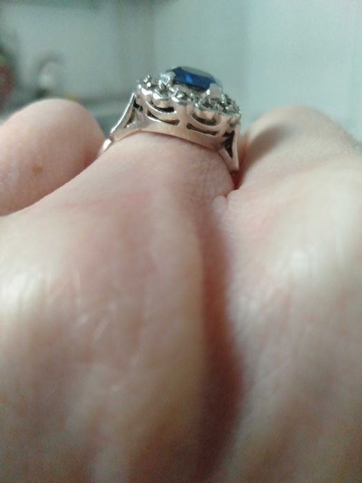 Kольцо из белого золота 9 карат с французскими сапфирами 1950-х