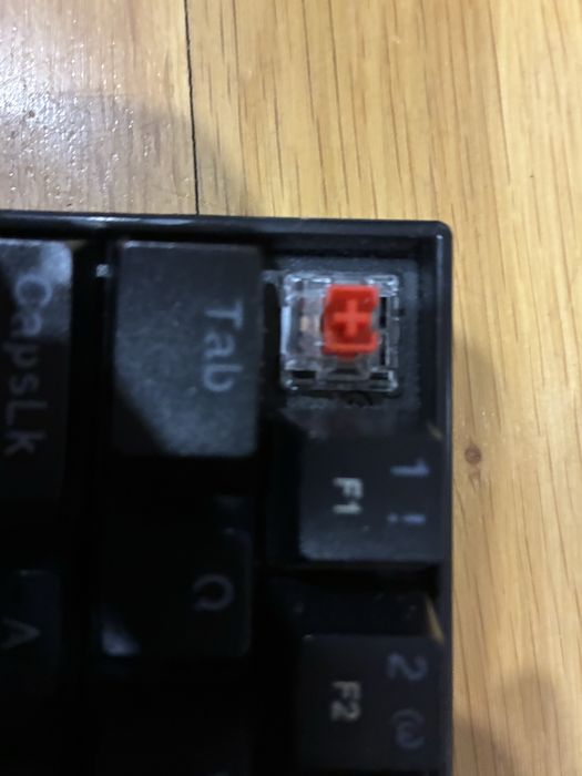 Продавам клавиатура red dragon k630!