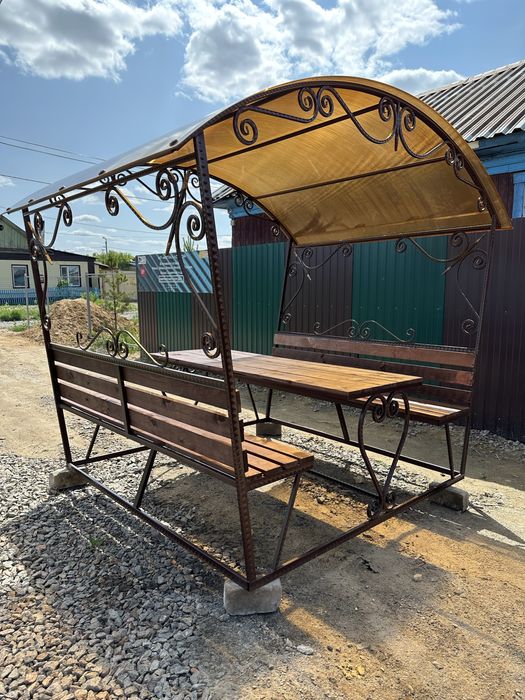 Беседка Кованая металл-дерево