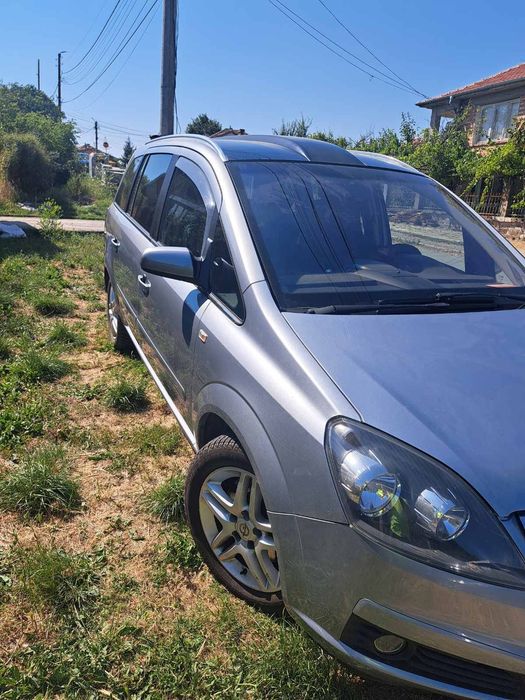 Opel Zafira перфектно състояние