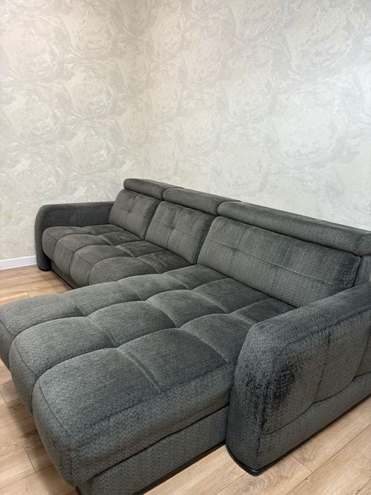 Диван мягкий комфортный