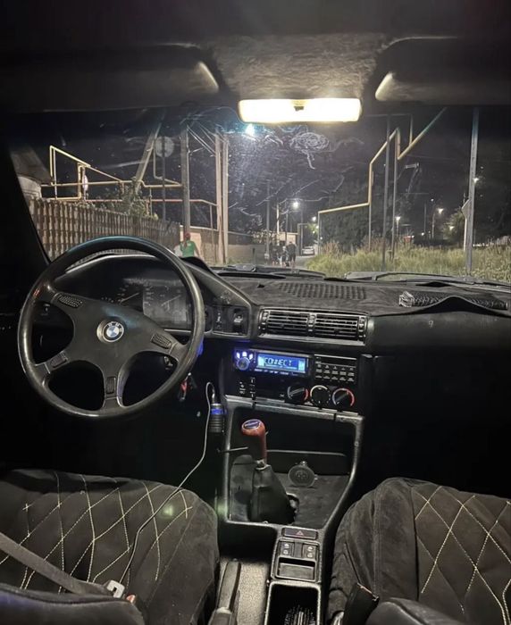 Продам бмв 525.
