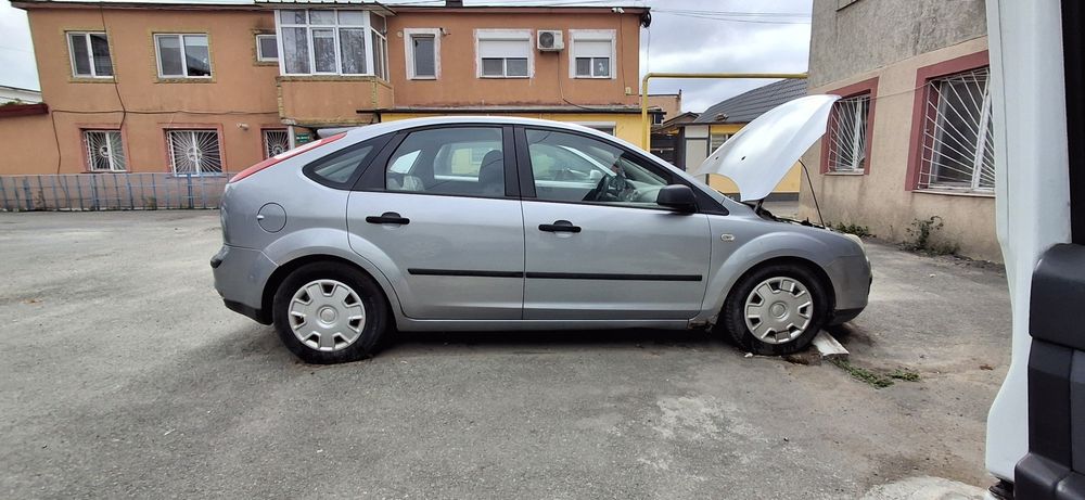 FORD Focus 2005 — imagine 5