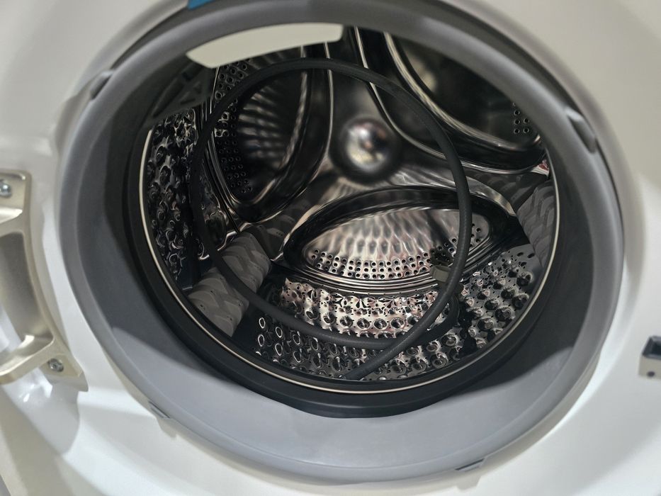 Нов инверторна Direct Drive самодозираща пералня  Bauknecht 8 кг