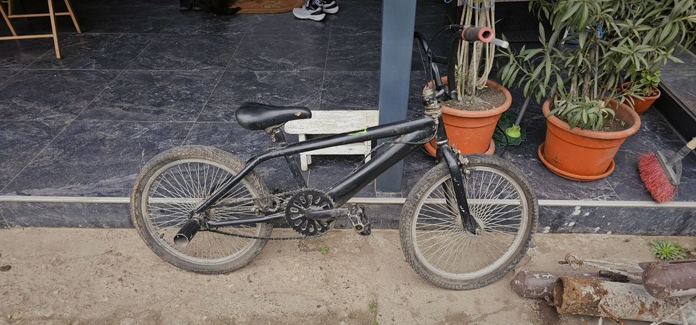 Vând BMX – stare bună. Preț ușor negociabil